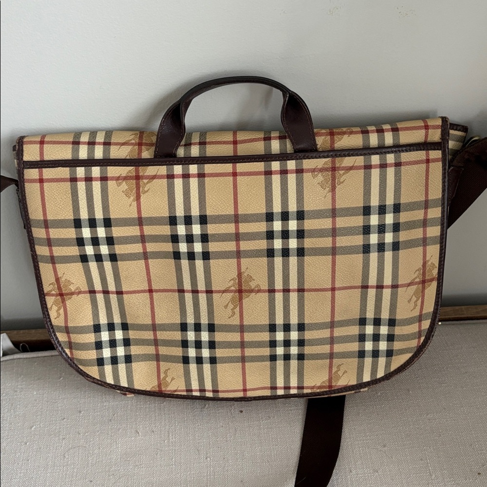 Vintage Burberry Nova Check Messenger Bag - Picture 14 of 15